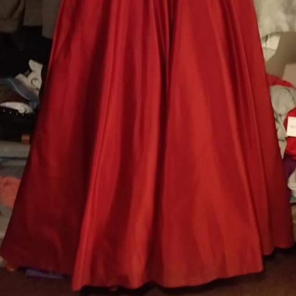 Prom dress - Picture 2 of 4